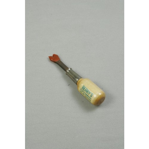 Berry Staple Remover